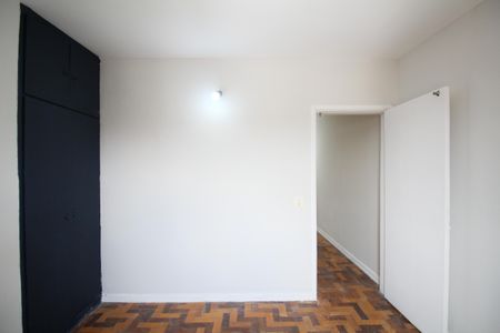 Quarto 2 de casa para alugar com 3 quartos, 120m² em Parque Albina, Taboão da Serra
