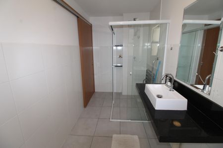 Banheiro de apartamento para alugar com 1 quarto, 45m² em Jardim Sul, São José dos Campos