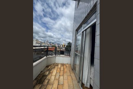 Varanda de apartamento à venda com 3 quartos, 121m² em Sagrada Família, Belo Horizonte