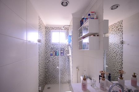 Apartamento à venda com 64m², 3 quartos e 1 vaga Apartamento à venda com 64m², 3 quartos e 1 vagaBanheiro da Suite