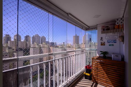 Apartamento à venda com 64m², 3 quartos e 1 vaga Apartamento à venda com 64m², 3 quartos e 1 vagaVaranda