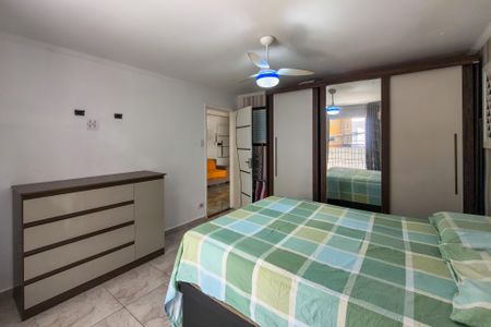 Quarto de apartamento para alugar com 2 quartos, 64m² em Vila Tupi, Praia Grande