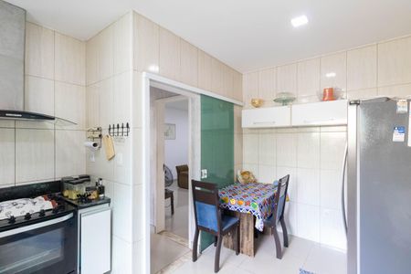 Casa para alugar com 120m², 2 quartos e 2 vagas Casa para alugar com 120m², 2 quartos e 2 vagasCozinha