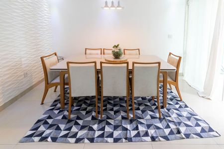 Casa para alugar com 120m², 2 quartos e 2 vagas Casa para alugar com 120m², 2 quartos e 2 vagasSala