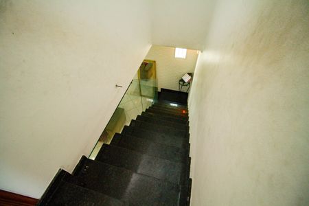 Casa para alugar com 140m², 3 quartos e 2 vagasEscada