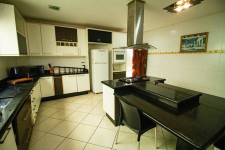 Casa para alugar com 140m², 3 quartos e 2 vagasCozinha