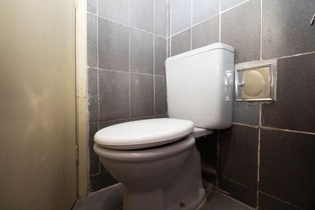 Casa para alugar com 103m², 2 quartos e 2 vagas Casa para alugar com 103m², 2 quartos e 2 vagasBanheiro Social