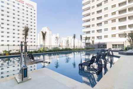 Studio para alugar com 40m², 1 quarto e sem vagaÁrea comum - Piscina