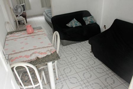 Sala de kitnet/studio para alugar com 1 quarto, 38m² em Gonzaga, Santos