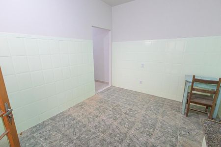 Casa para alugar com 220m², 2 quartos e 2 vagas Casa para alugar com 220m², 2 quartos e 2 vagascozinha