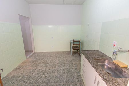 Casa para alugar com 220m², 2 quartos e 2 vagas Casa para alugar com 220m², 2 quartos e 2 vagascozinha