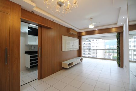 Sala de apartamento para alugar com 2 quartos, 75m² em Barra Olímpica, Rio de Janeiro