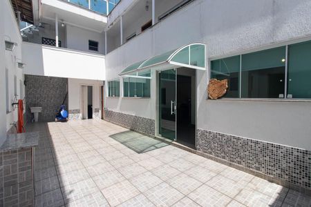 Casa para alugar com 206m², 4 quartos e 5 vagas Casa para alugar com 206m², 4 quartos e 5 vagasQuintal