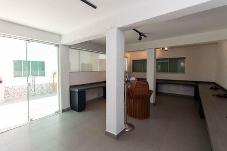 Casa para alugar com 206m², 4 quartos e 5 vagas Casa para alugar com 206m², 4 quartos e 5 vagasSalão