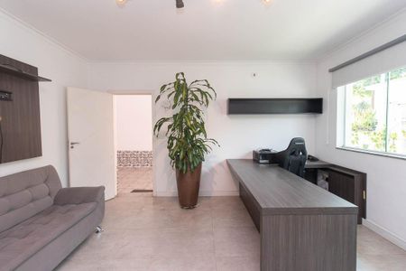 Sala de casa para alugar com 4 quartos, 206m² em Carandiru, São Paulo