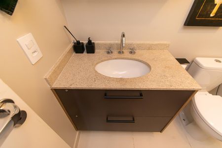 Apartamento à venda com 80m², 3 quartos e 2 vagasBanheiro social