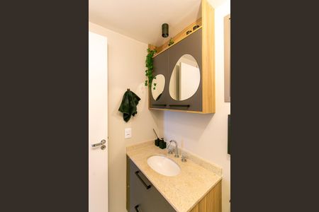 Apartamento à venda com 80m², 3 quartos e 2 vagasBanheiro social