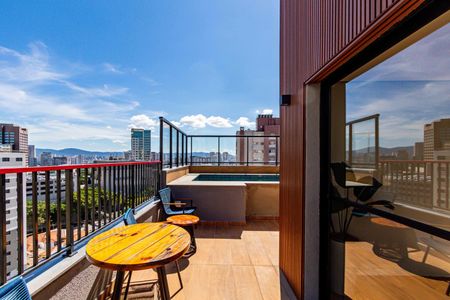 Apartamento para alugar com 37m², 2 quartos e sem vaga Apartamento para alugar com 37m², 2 quartos e sem vagaÁrea comum - Piscina