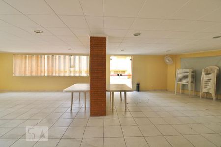 Apartamento para alugar com 73m², 2 quartos e 1 vaga