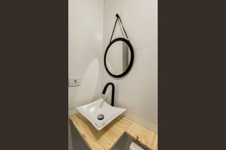 Banheiro de apartamento para alugar com 2 quartos, 35m² em Jardim Maringa, São Paulo