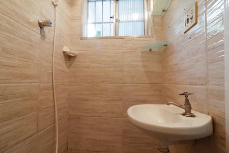 Casa para alugar com 26m², 1 quarto e sem vagaBanheiro da Suíte