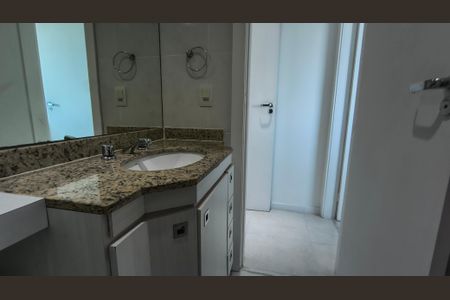 Apartamento à venda com 95m², 3 quartos e 2 vagas Apartamento à venda com 95m², 3 quartos e 2 vagasBanheiro da Suíte 2