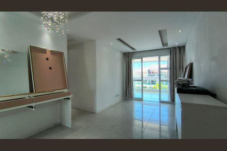 Apartamento à venda com 95m², 3 quartos e 2 vagas Apartamento à venda com 95m², 3 quartos e 2 vagasSala