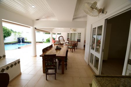 Casa de condomínio para alugar com 454m², 4 quartos e 3 vagasVaranda gourmet