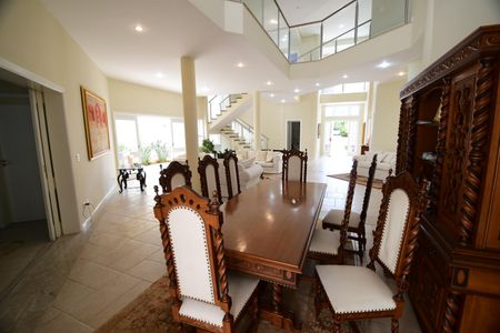 Casa de condomínio para alugar com 454m², 4 quartos e 3 vagasSala