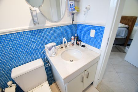 Casa de condomínio para alugar com 454m², 4 quartos e 3 vagasBanheiro Suíte 