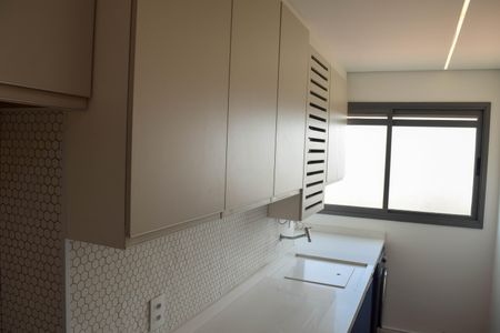 Apartamento à venda com 84m², 2 quartos e 1 vaga Apartamento à venda com 84m², 2 quartos e 1 vagaCozinha e Área de Serviço