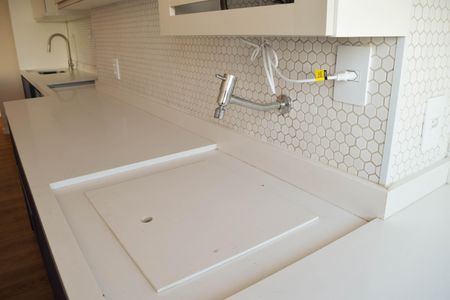 Apartamento à venda com 84m², 2 quartos e 1 vaga Apartamento à venda com 84m², 2 quartos e 1 vagaCozinha e Área de Serviço