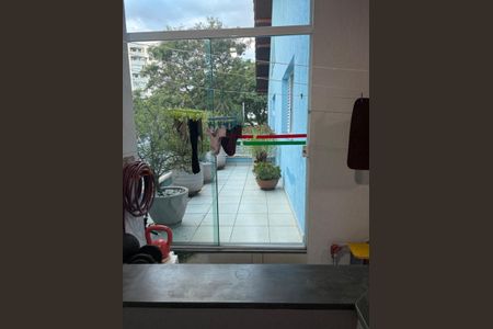 Casa à venda com 249m², 4 quartos e 4 vagas Casa à venda com 249m², 4 quartos e 4 vagasFoto 09