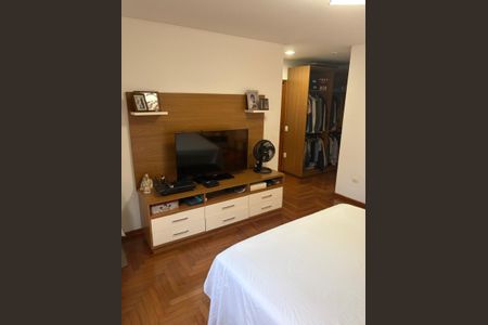 Casa à venda com 249m², 4 quartos e 4 vagas Casa à venda com 249m², 4 quartos e 4 vagasFoto 21