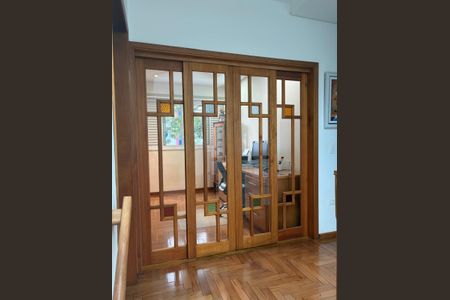 Casa à venda com 249m², 4 quartos e 4 vagas Casa à venda com 249m², 4 quartos e 4 vagasFoto 33