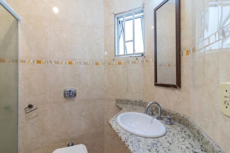 Casa de condomínio para alugar com 189m², 3 quartos e 3 vagas Casa de condomínio para alugar com 189m², 3 quartos e 3 vagasBanheiro da Suíte