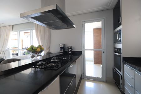 Apartamento à venda com 125m², 3 quartos e 2 vagasCozinha