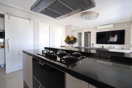 Apartamento à venda com 125m², 3 quartos e 2 vagasCozinha