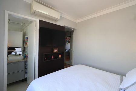 Apartamento à venda com 125m², 3 quartos e 2 vagasQuarto 2 - Suíte