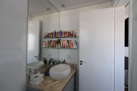 Apartamento à venda com 125m², 3 quartos e 2 vagasBanheiro da Suíte 2