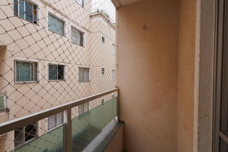 Apartamento para alugar com 65m², 3 quartos e 1 vaga Apartamento para alugar com 65m², 3 quartos e 1 vagaVaranda