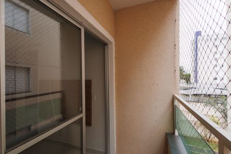 Apartamento para alugar com 65m², 3 quartos e 1 vaga Apartamento para alugar com 65m², 3 quartos e 1 vagaVaranda