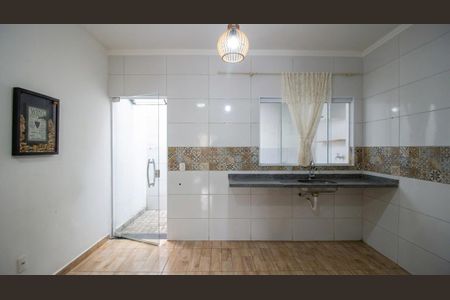 Casa para alugar com 68m², 2 quartos e 1 vagaCozinha 