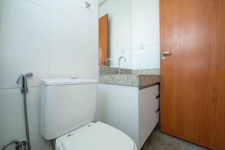 Apartamento à venda com 71m², 2 quartos e 2 vagasBANHEIRO2
