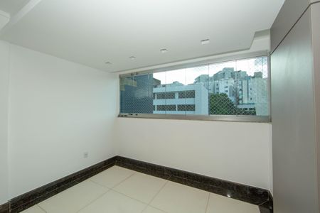 Apartamento à venda com 71m², 2 quartos e 2 vagasSALA