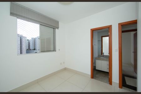 Apartamento à venda com 71m², 2 quartos e 2 vagasQUARTO2