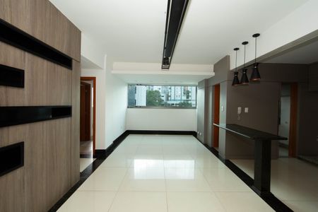 Apartamento à venda com 71m², 2 quartos e 2 vagasSALA