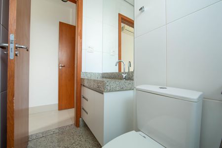 Apartamento à venda com 71m², 2 quartos e 2 vagasBANHEIRO1