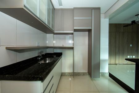 Apartamento à venda com 71m², 2 quartos e 2 vagasCOZINHA