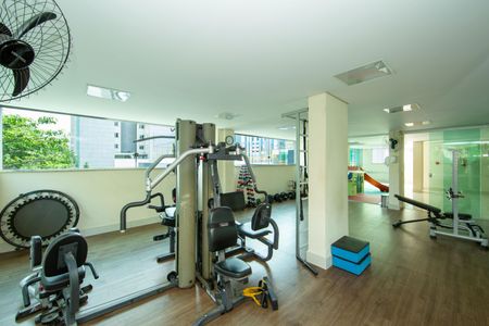 Apartamento à venda com 71m², 2 quartos e 2 vagasACADEMIA